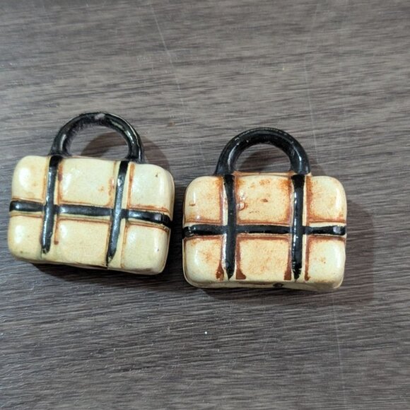 Vintage Ceramic Luggage-Themed Salt & Pepper Shakers 2.5" Pair Quirky Retro Mini - Picture 2 of 7